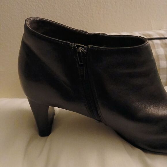 Vintage Leather Ankle Boots Size 8.5 - Picture 5 of 9